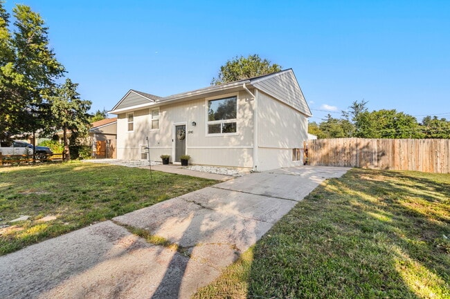 3040 Garland Terrace in Colorado Springs, CO - Building Photo - Building Photo