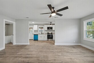 4220 Ramey Ave in Fort Worth, TX - Building Photo - Building Photo