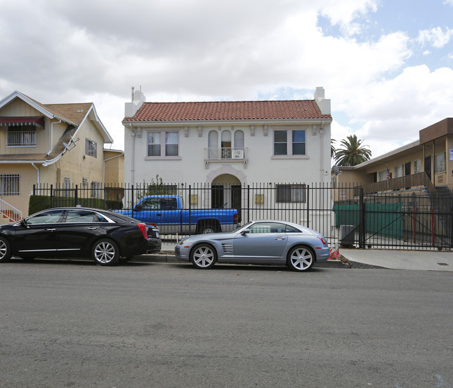 912-914 S Kenmore Ave in Los Angeles, CA - Foto de edificio - Building Photo