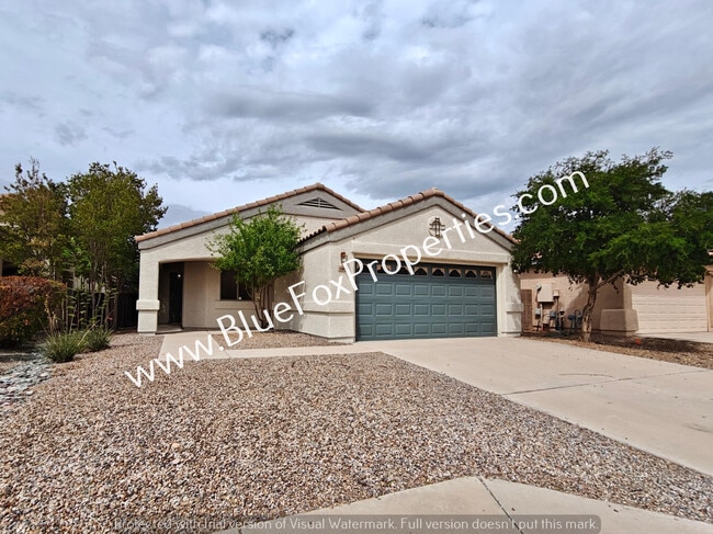 property at 10429 E Oakbrook St