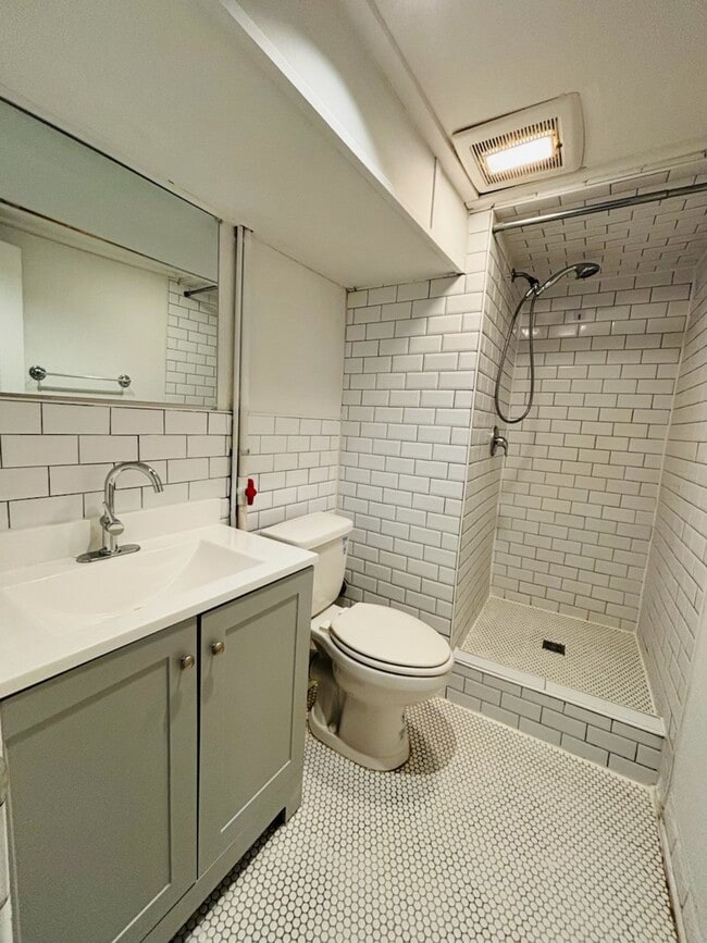 property at 315 E 37th St