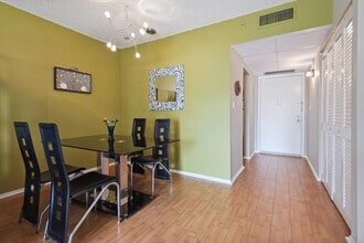 424 N Riverside Dr in Pompano Beach, FL - Building Photo - Building Photo