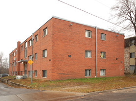 1067 Van Dyke St Apartamentos