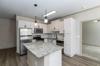 1000 Ashwood Pkwy in Atlanta, GA - Building Photo - Building Photo