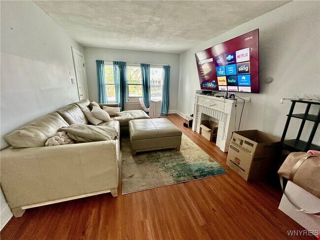 597 Englewood Ave in Buffalo, NY - Building Photo - Building Photo