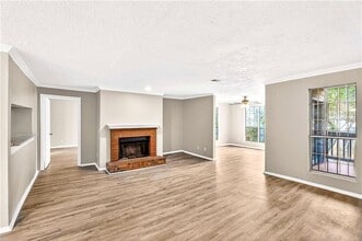 5537 Mountain Springs Cir in Stone Mountain, GA - Building Photo - Building Photo