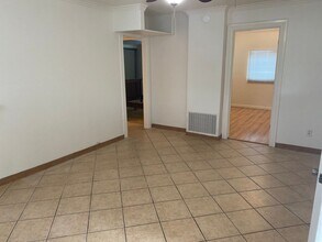 144 N La Luna Ave in Ojai, CA - Building Photo - Building Photo