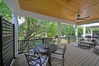 3723 Drakewood Dr in Cincinnati, OH - Building Photo - Building Photo