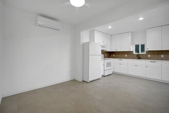 314 County Rd 3570 in Cleveland, TX - Building Photo - Building Photo