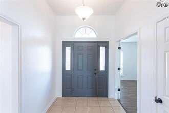 6051 Laci Ln in Wichita Falls, TX - Building Photo - Building Photo