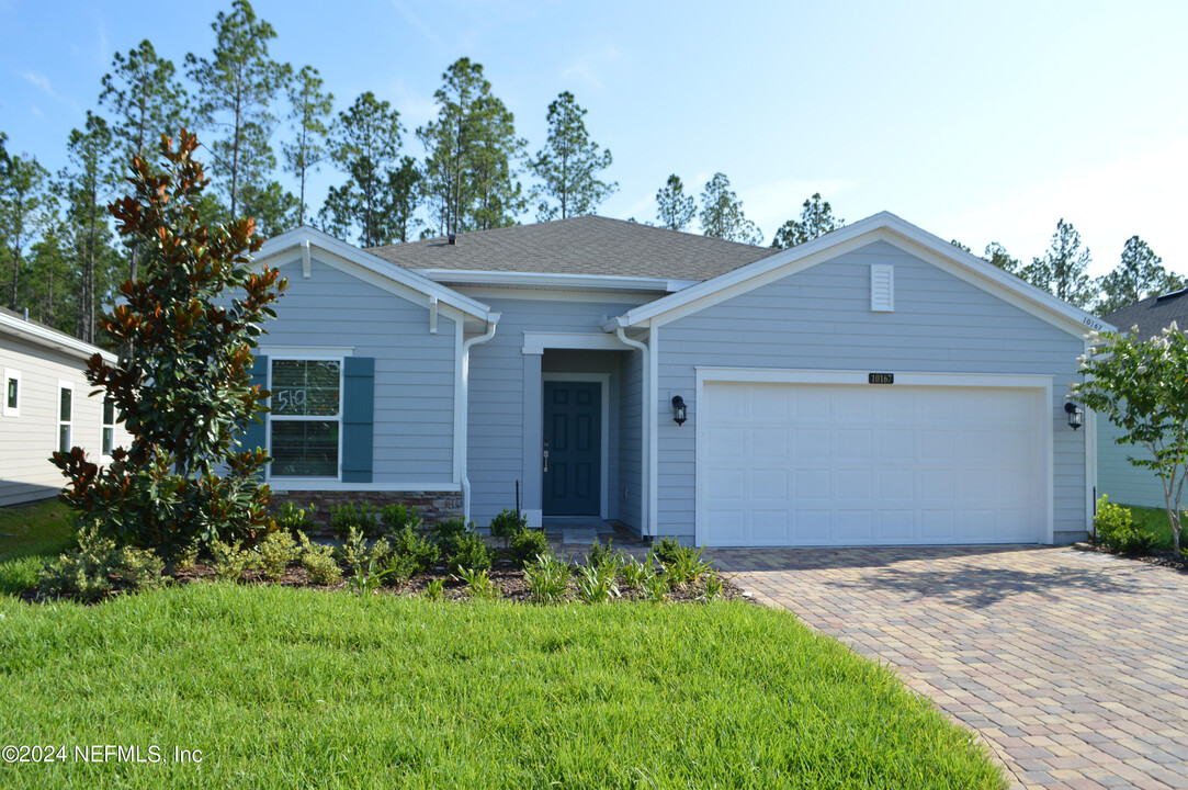 10167 Pavnes Creek Dr in Jacksonville, FL - Building Photo