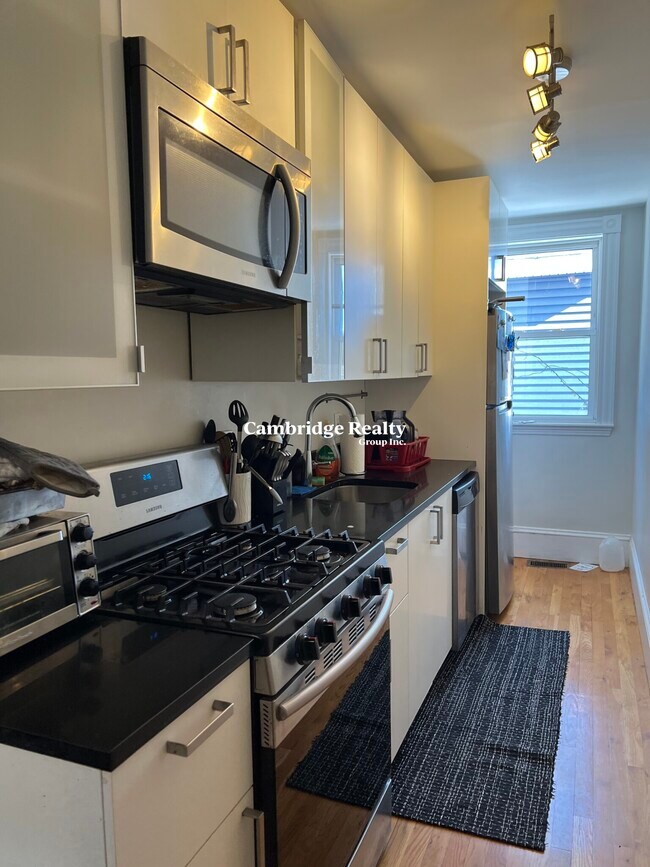 44 Berkeley St, Unit 1