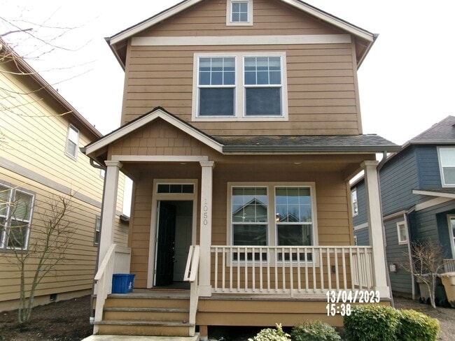 1050 Front Ave NE in Albany, OR - Building Photo - Building Photo