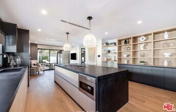 622 N La Jolla Ave in Los Angeles, CA - Building Photo - Building Photo
