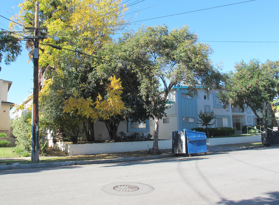 615 S Sierra Vista Ave in Alhambra, CA - Building Photo