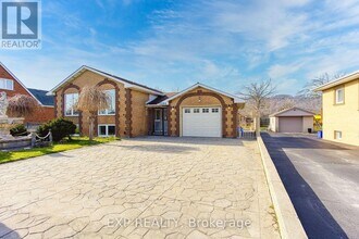 1204 Hwy 8 in Hamilton, ON - Building Photo - Building Photo
