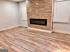 2680 Acadia St in East Point, GA - Building Photo - Building Photo