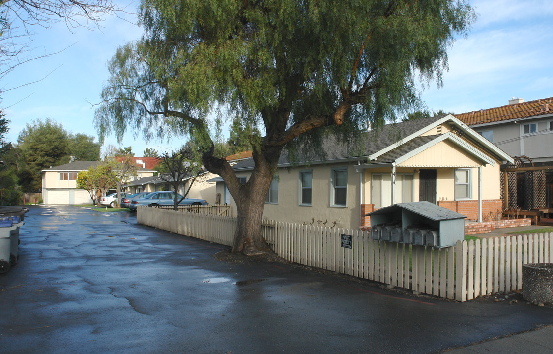 414 Sierra Vista Ave in Mountain View, CA - Building Photo