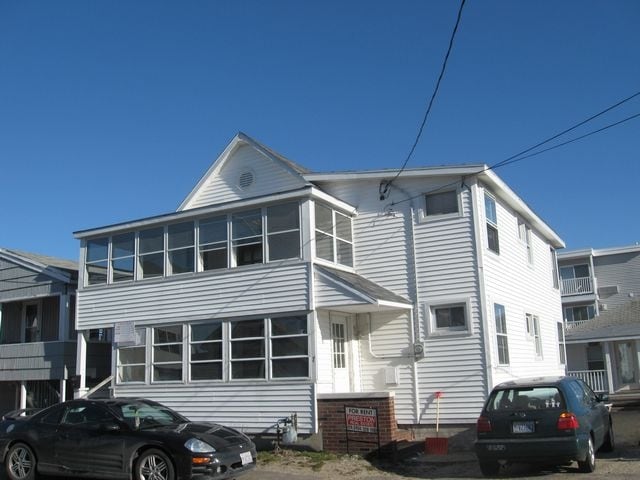 7 Dover Ave in Hampton, NH - Building Photo