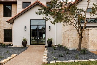 3901 Peak Lookout Dr in Austin, TX - Building Photo - Building Photo