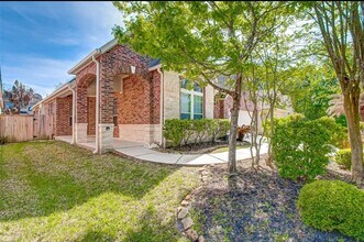 75 Tapestry Forest Pl in The Woodlands, TX - Building Photo - Building Photo