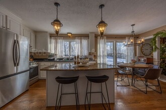 27 Saw Mill Rd in Burlington, CT - Building Photo - Building Photo