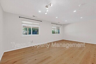 8301 Cherry Hills Dr NE in Albuquerque, NM - Building Photo - Building Photo