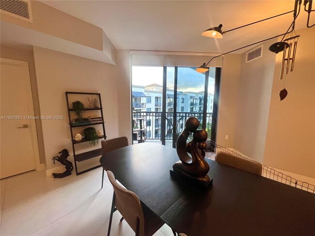 301 Altara Ave in Coral Gables, FL - Building Photo - Building Photo