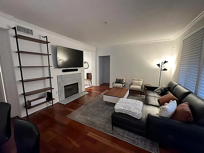 property at 3321 Watermarke Pl