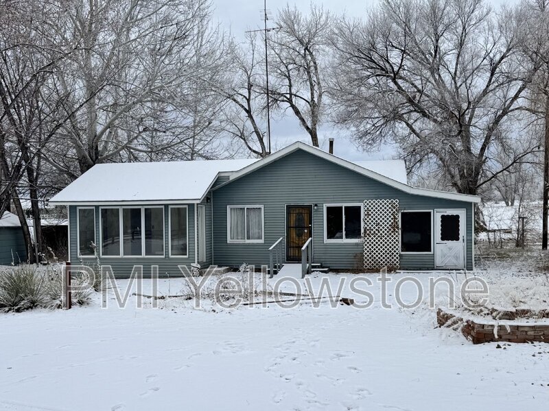 2643 Horseshoe Ln in Greybull, WY - Building Photo