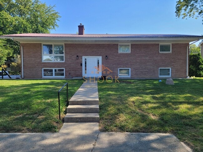 2208 Rainbow Dr-Unit -2208 Rainbow Dr Apt B in West Lafayette, IN - Building Photo - Building Photo