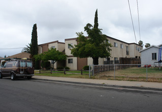 1020 Calla Ave in Imperial Beach, CA - Building Photo - Building Photo