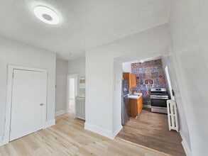 23 Benedict St, Unit Somerville unit 3 in Somerville, MA - Foto de edificio - Building Photo