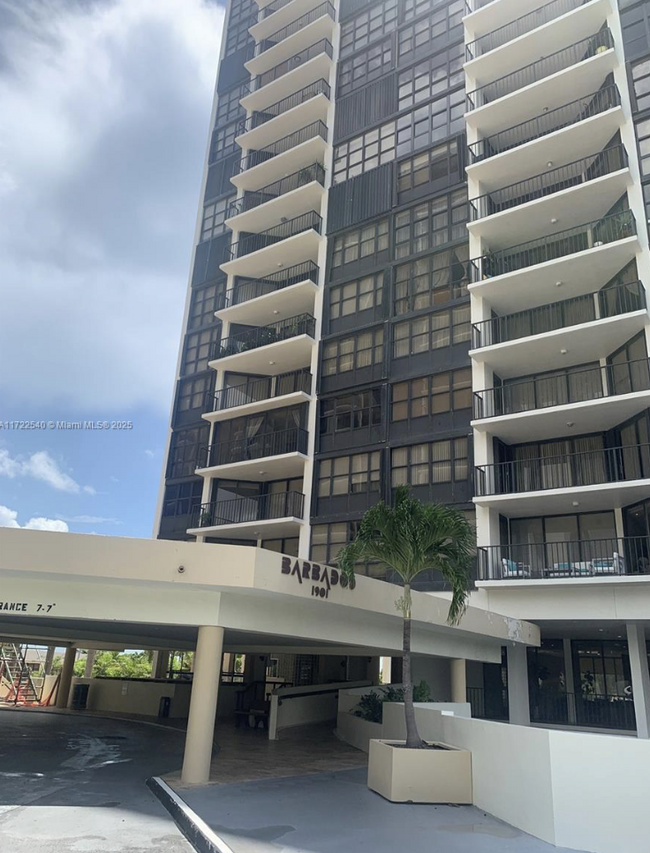 property at 1901 Brickell Ave
