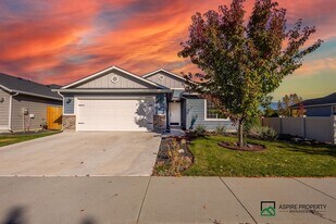 216 W Peach Springs St in Meridian, ID - Building Photo