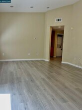 404 Presidio St in San Pablo, CA - Building Photo - Building Photo