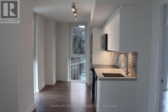 30 Tretti Wy in Toronto, ON - Building Photo - Building Photo