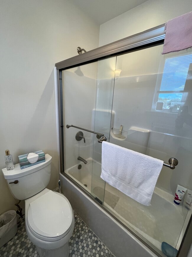 925-927-927 Massachusetts Ave