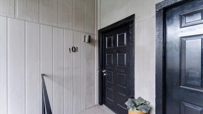 property at 10811 Richmond Ave