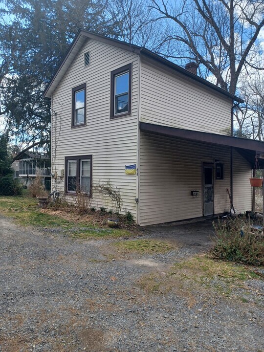 48 Lenox Ave in Congers, NY - Building Photo