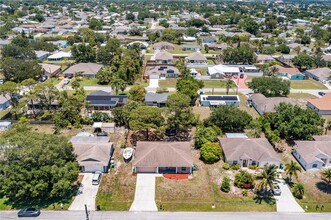 949 SW Longfellow Rd in Port St. Lucie, FL - Building Photo - Building Photo