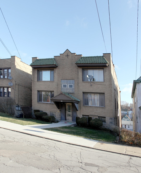 1216 Illinois Ave in Pittsburgh, PA - Foto de edificio