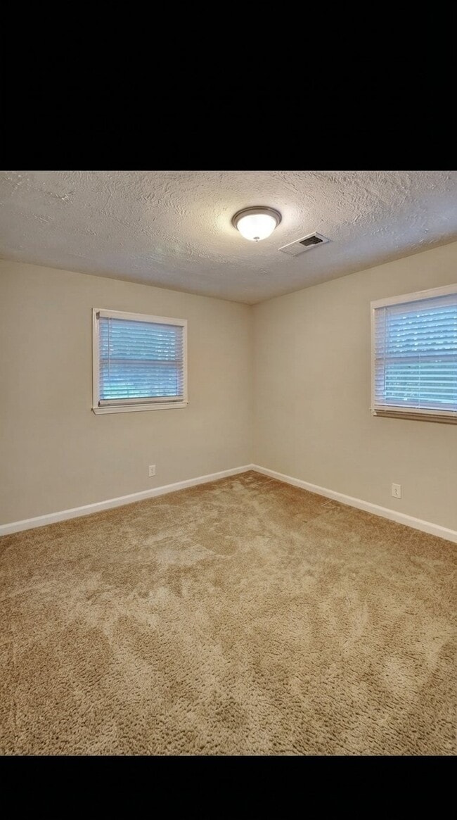 property at 300 Banberry Dr SE