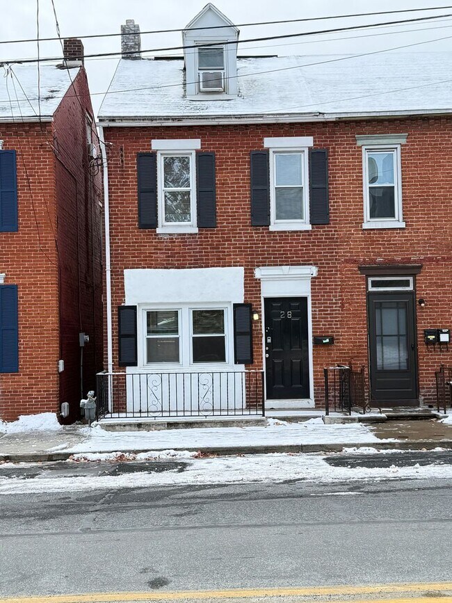 28 N 5th St in Columbia, PA - Building Photo - Building Photo