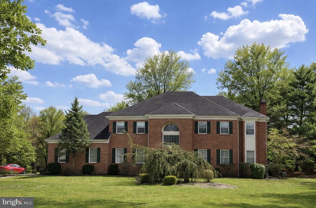 28 Buckingham Dr in Princeton, NJ - Building Photo