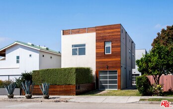 2013 Federal Ave in Los Angeles, CA - Building Photo - Building Photo