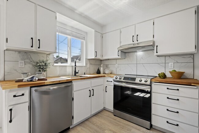 property at 918 N 32nd St