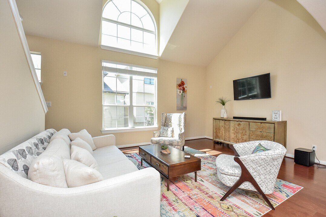 3419 Clearview Villa Way in Houston, TX - Foto de edificio