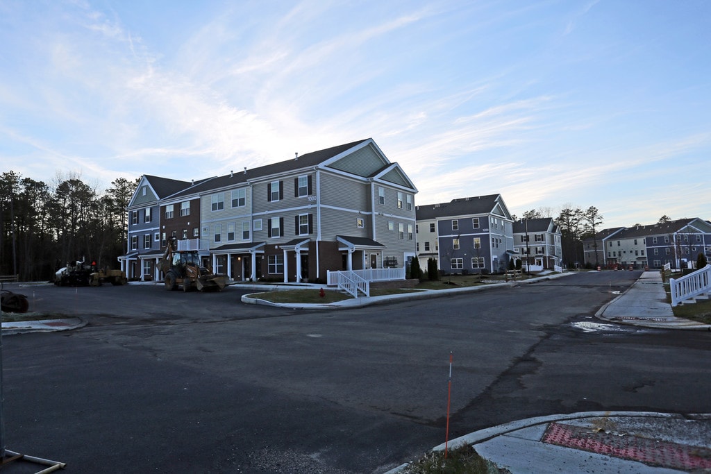 Pine Grove at Hamilton Apartments Mays Landing, NJ Apartments For Rent