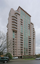 The Fifth Avenue in New Westminster, BC - Building Photo - Building Photo